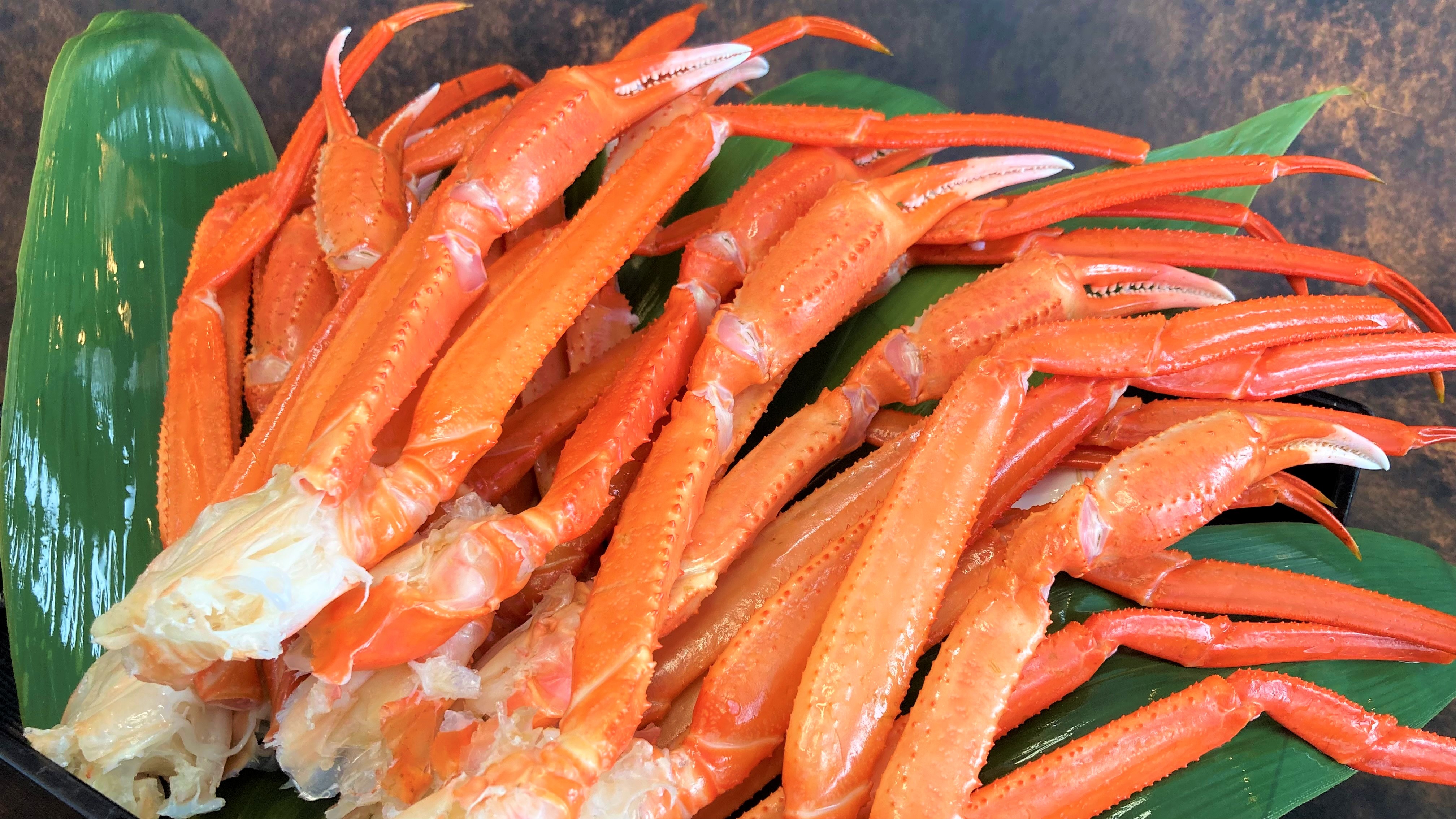 期間限定で、夕食ブッフェに「蟹食べ放題」が復活！
