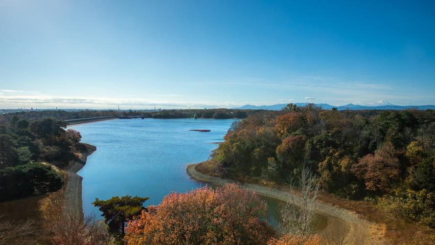 全室から多摩湖を一望できる、贅沢なロケーション