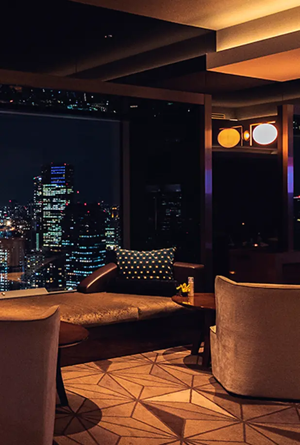 CLUB FLOOR