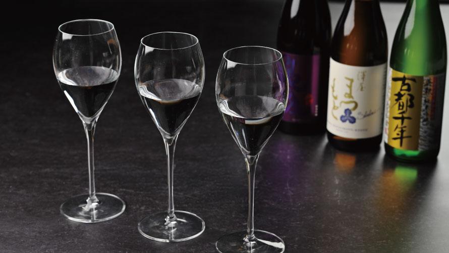 京都の酒蔵が育んだ個性豊かな地酒を、少しずつ飲み比べで愉しめる利き酒セット。