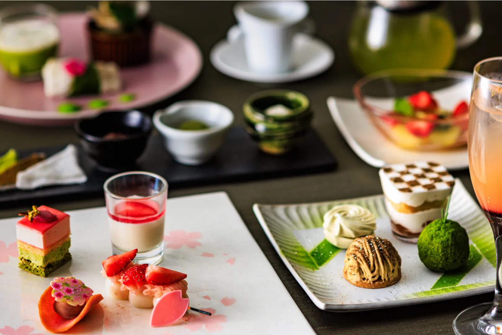 お店によって食べ物の並べ方が違うため、その場に合わせる