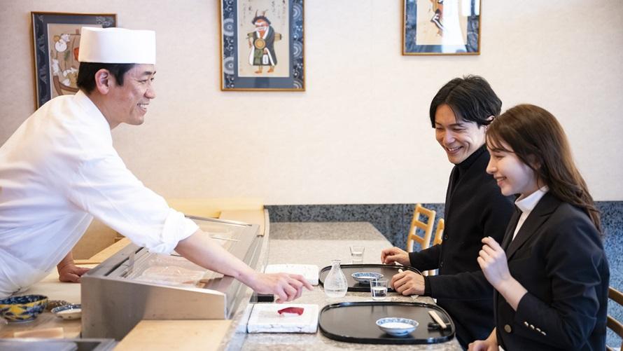 寿司カウンターでは、新鮮な海の幸の江戸前握りをご賞味いただけます。