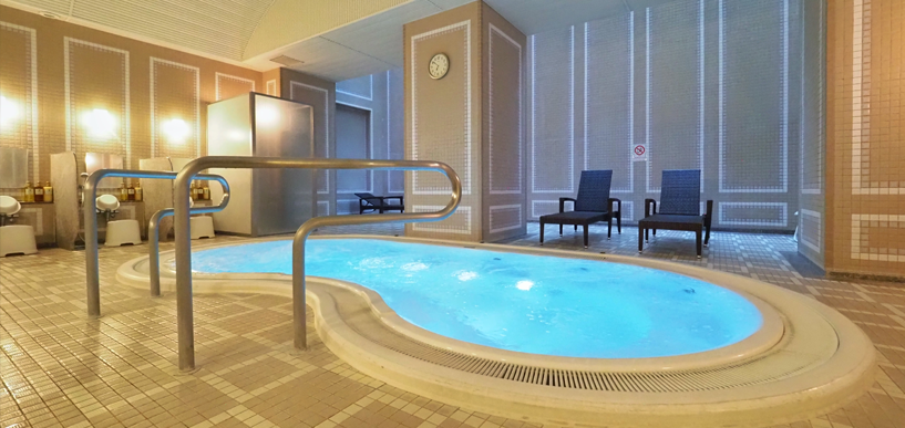 SAUNA & WHIRLPOOL BATH , サウナ & ブロアバス